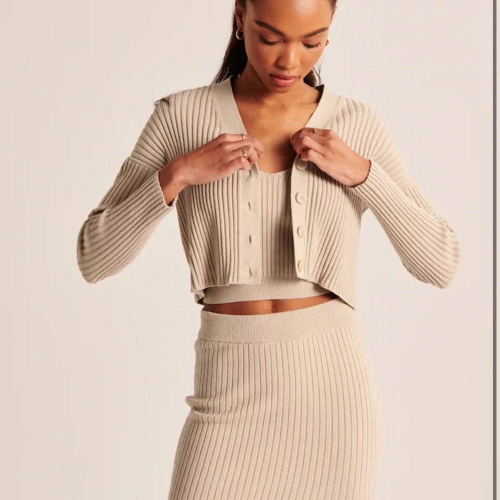 Abercrombie & Fitch Elevated Ribbed Knit Tank and Cardigan Set (XS)